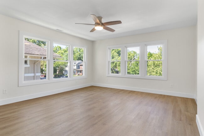 Photo - 4071 N College Ave