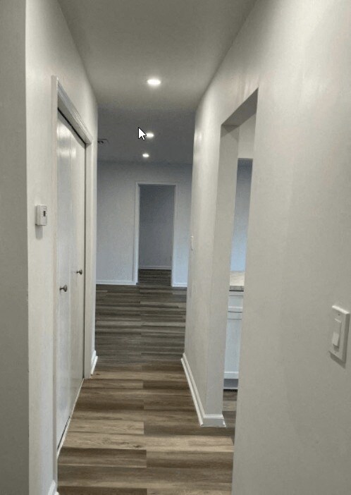 Dutch Village Apartments