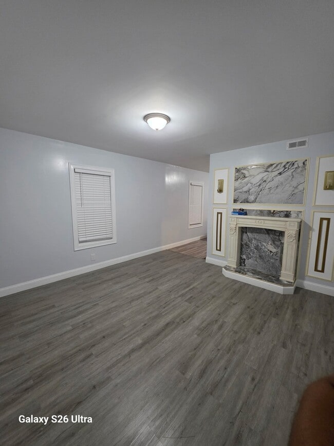 105 Thompson St Unit 1