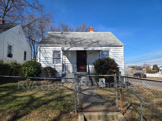 Building Photo - 1601 Albany Ave