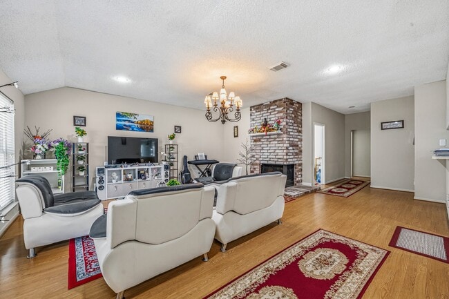 Photo - 9915 Villa Verde Dr