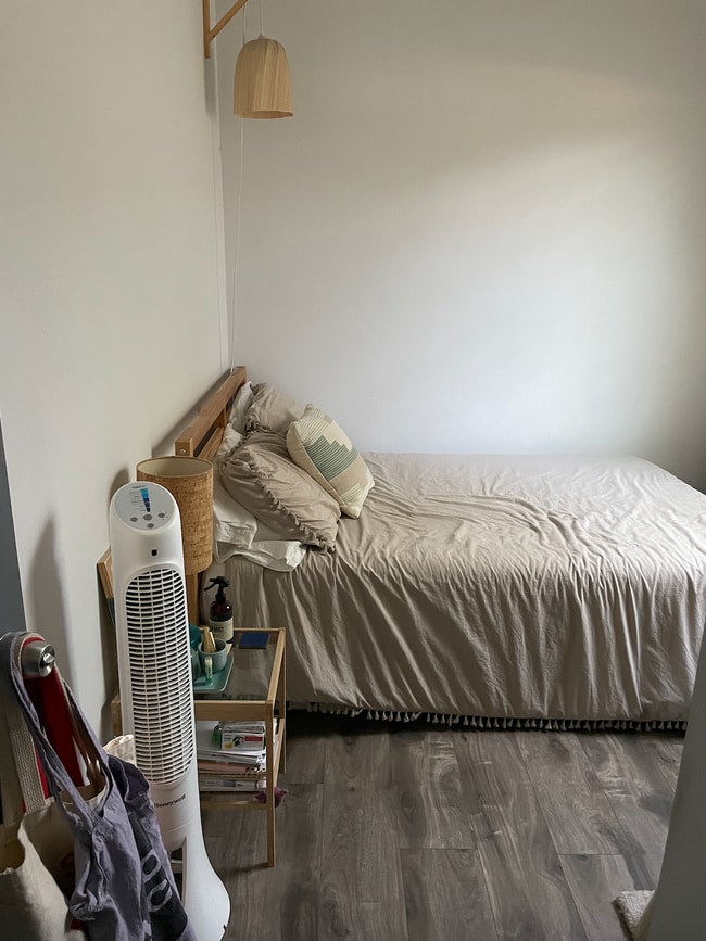 Minimal Bedroom