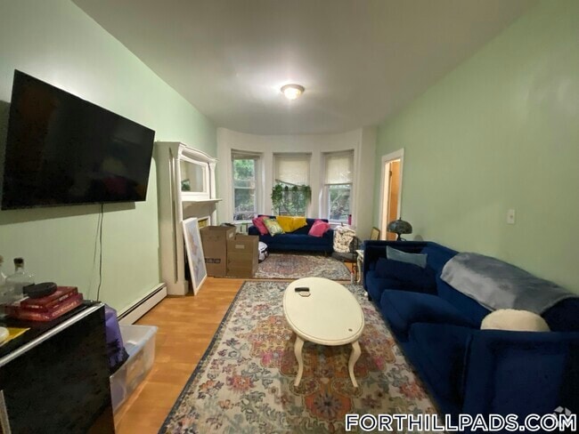 Building Photo - 129 Cedar St Rental