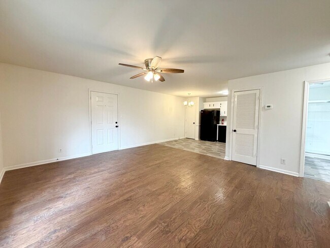 Photo - 402 Jack Miller Blvd