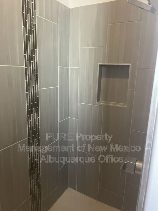 Photo - 5913 Witkin St SE