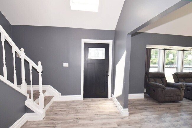 Building Photo - 1172 William Floyd Pkwy Rental
