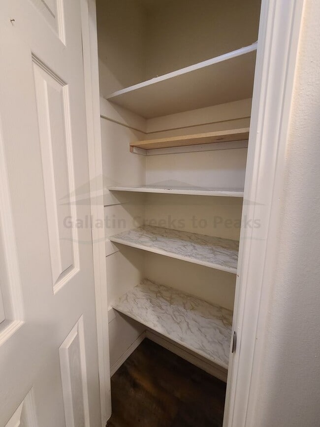 Photo - 1098 Longbow Ln Unidad H