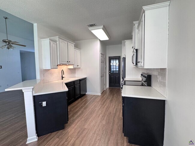 Photo - 104 Sir Patrick Way