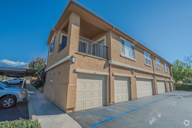 Building Photo - Charming 1-Bedroom Home in Saugus's Bordea... Unit 921