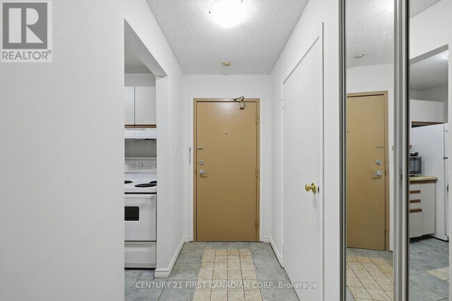 Photo - 2228 Trafalgar St Unit 201