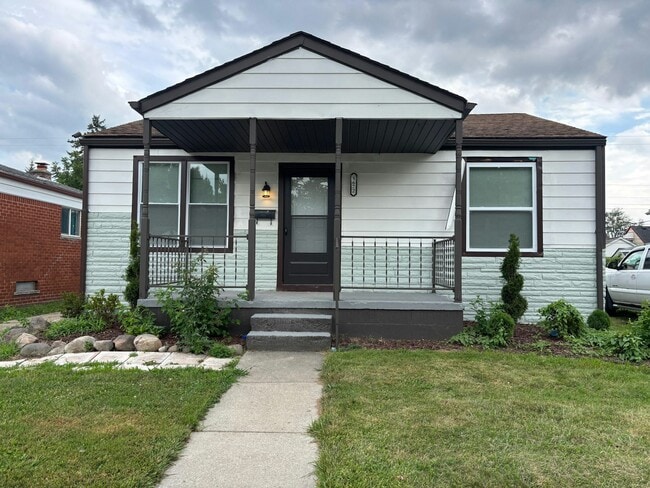 Building Photo - 8672 Hudson Ave Rental