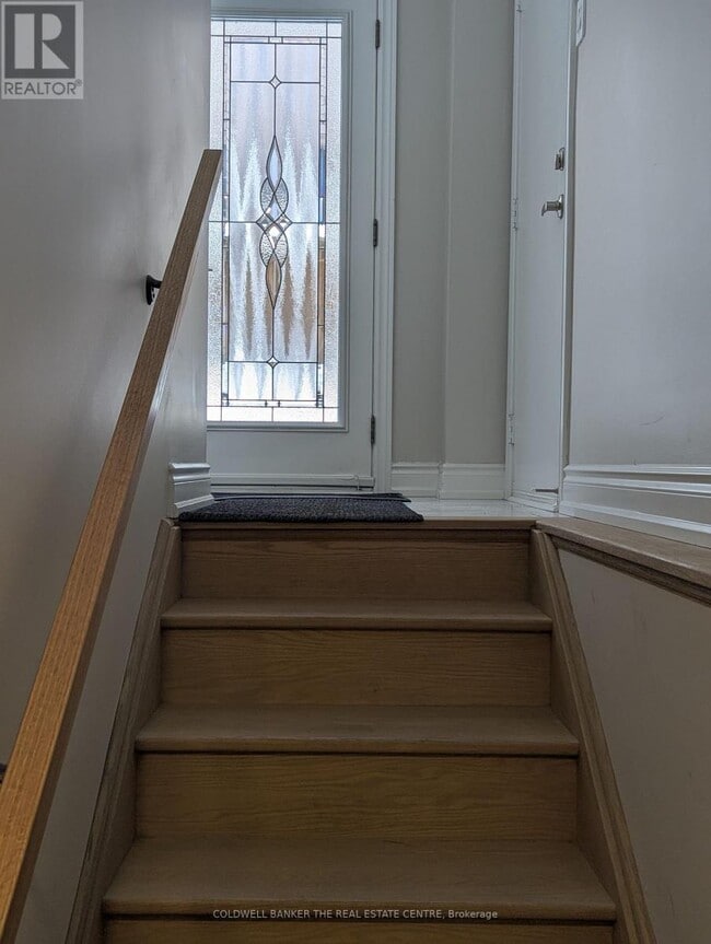 Photo - 89 Depeuter Crescent