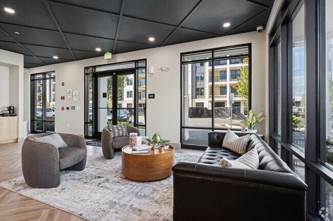 District South Apartments & Townhomes