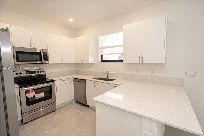 Photo - 270 SW 159th Pl