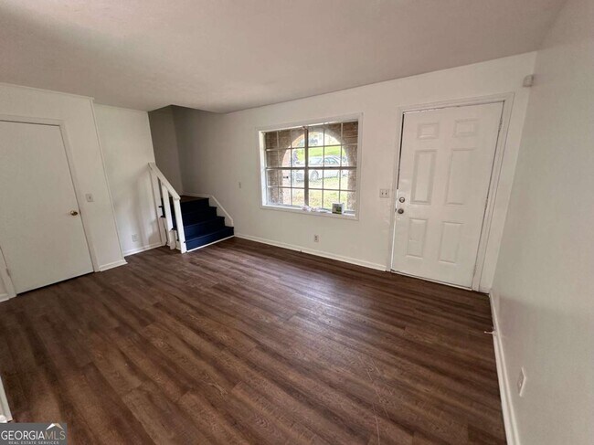 Photo - 1071 Laurel Ln NW