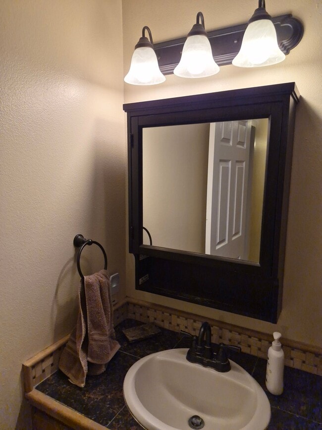 Photo - 420 W 1840 S