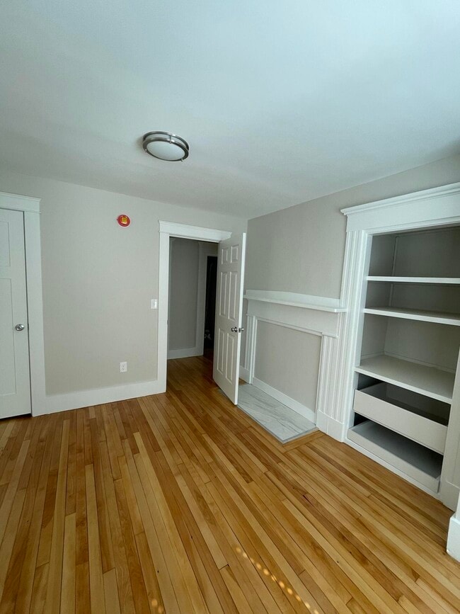 Photo - 56 Chapel St Unit 2