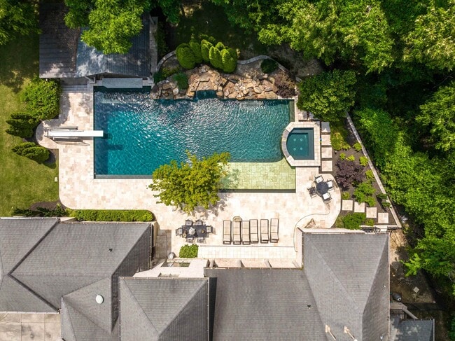 Photo - 9039 N Hollybrook Ln