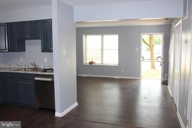 Photo - 127 Higgins Dr