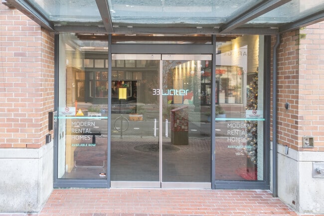 Entrée du bâtiment - 33 Water Street