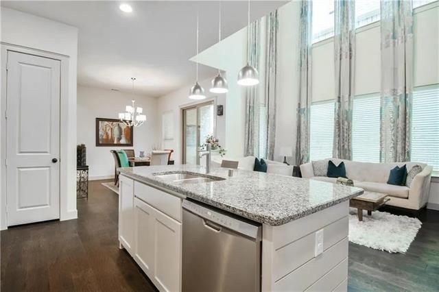 Photo - 1402 French Violet Wy