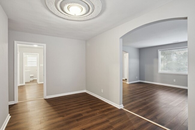 Photo - Large 3BR/2BA Near Downtown Savannah Home For Rent