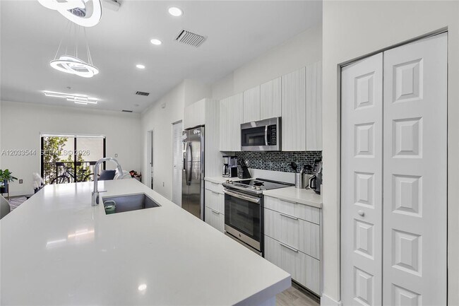 Photo - 7925 NW 104th Ave Unit 28