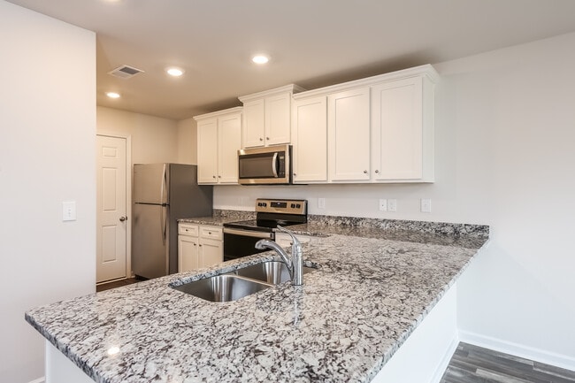 Photo - 6025 Mason Tucker Dr