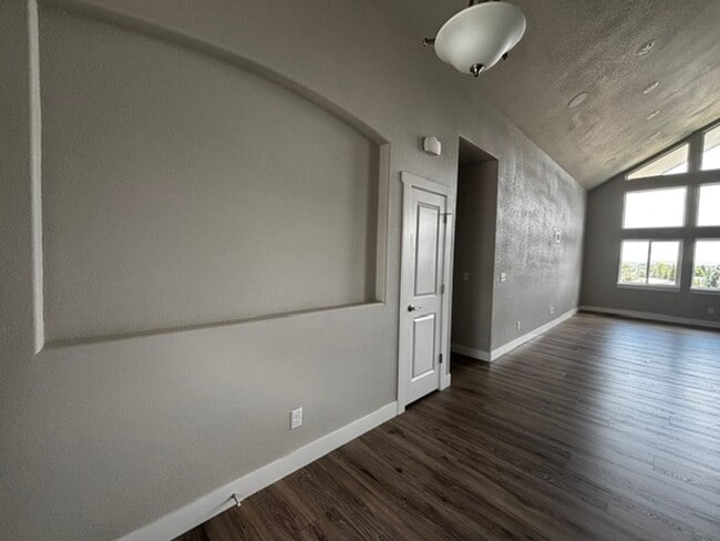 Photo - Beautiful 6 Bedroom 3 1/2 Bath Home In Whitney Ranch