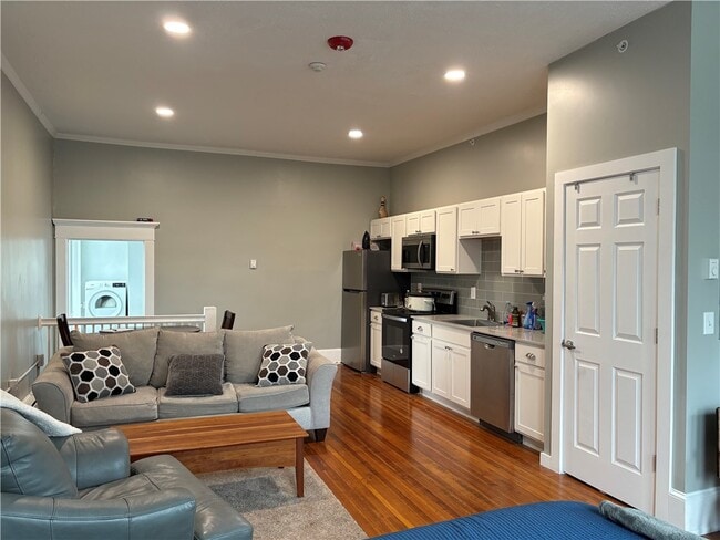 Photo - 290 Chestnut St