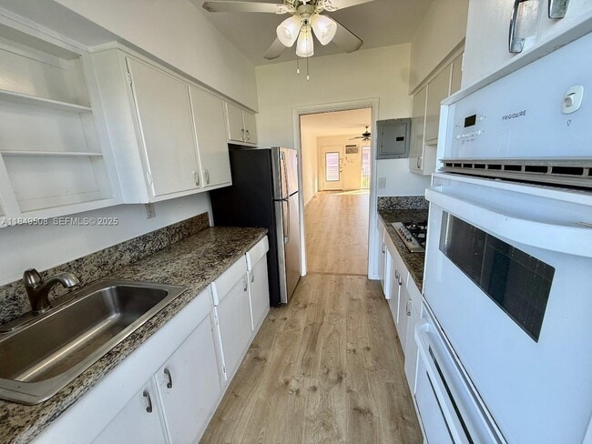 Photo - 7921 East Dr Unit 17