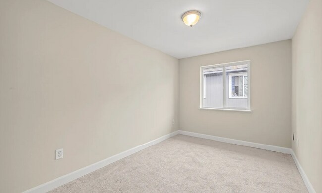 Photo - 4532 S Puget Sound Ave Unit B