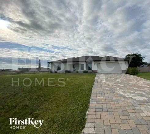 Building Photo - 1922 NW 20th Terrace