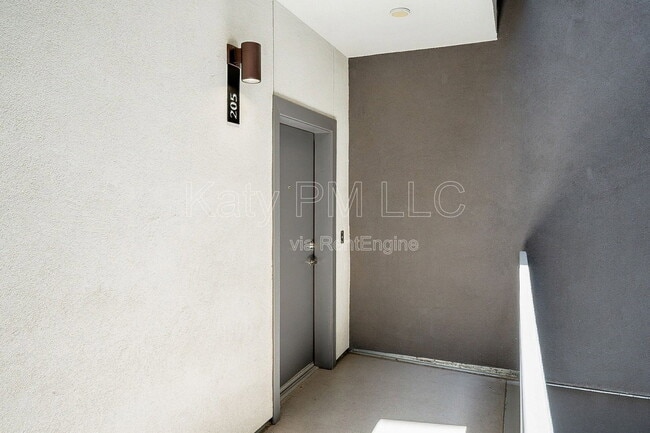 Photo - 1130 N 2nd St Unit Apartment 205