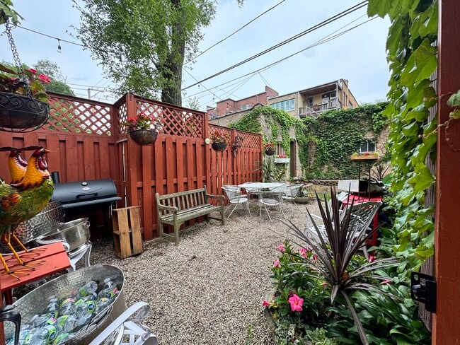 Photo - 2050 W Farwell Ave Unit G