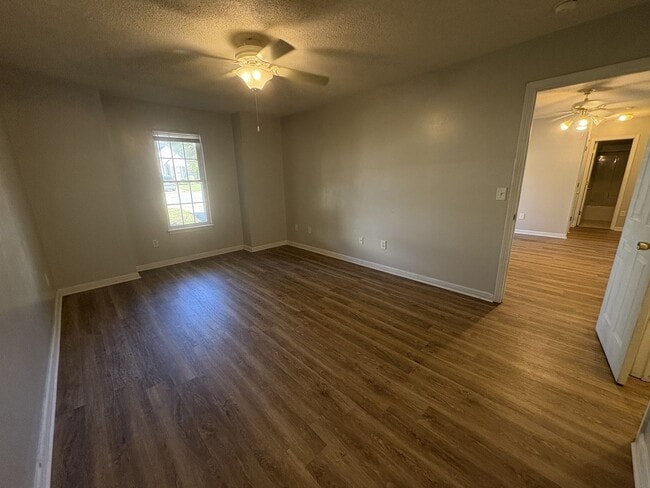 Photo - 129 Arbors Ct