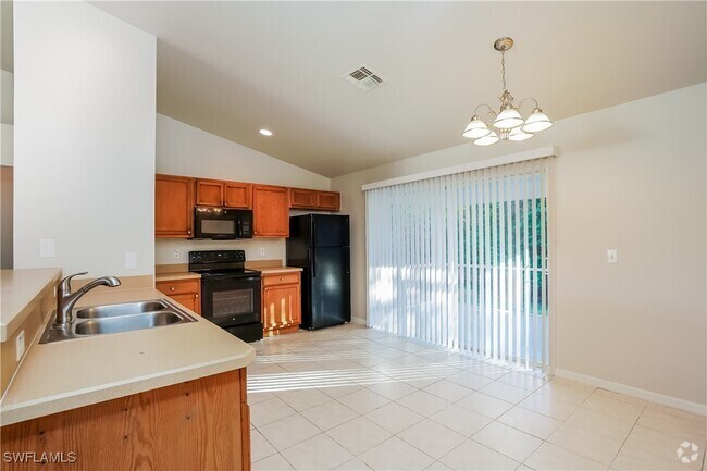Building Photo - 725 Kari Cir Rental