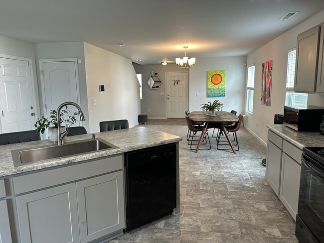 Photo - 1709 Redbout Ct