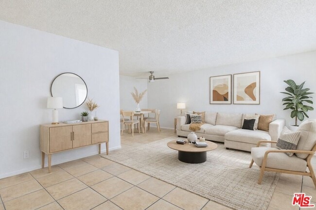 Building Photo - 236 S Ave 55 Unit F