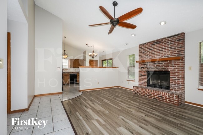 Photo - 6824 Oak Lake Dr