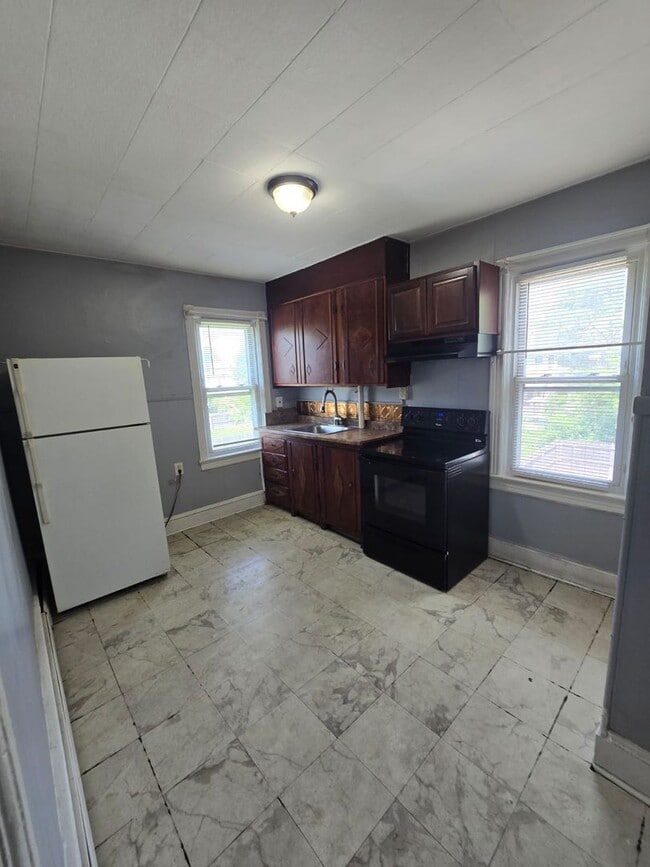 Building Photo - 320 Cleveland Ave Unit Apt 2
