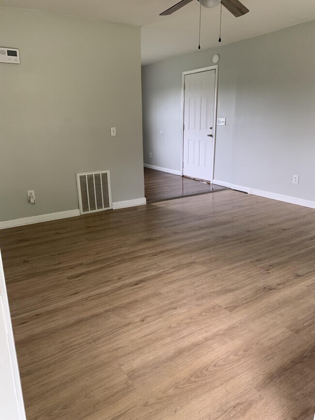 Photo - 243 Randolph Hill