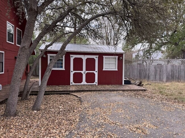 Photo - 2 Homes on 6-acres!