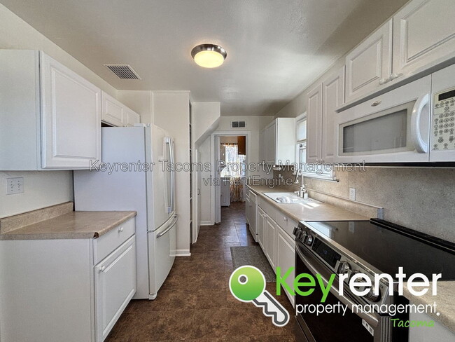 Photo - 4831 A St