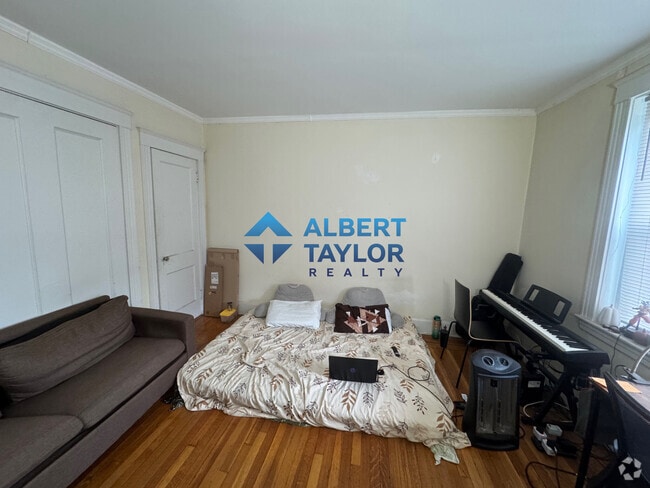 Building Photo - 1616 Commonwealth Ave Rental
