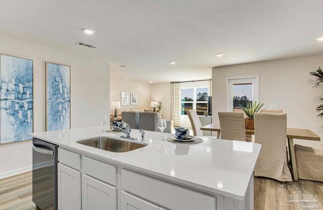Photo - 2107 Sandhill St