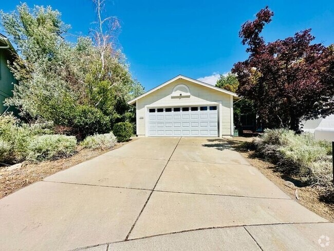 Building Photo - 1170 Forest Knoll Ct Rental