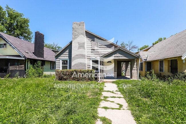 Building Photo - 1812 E 67th St