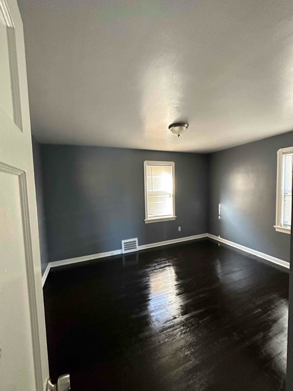 Photo - 950 Helmsdale Rd Unit Down