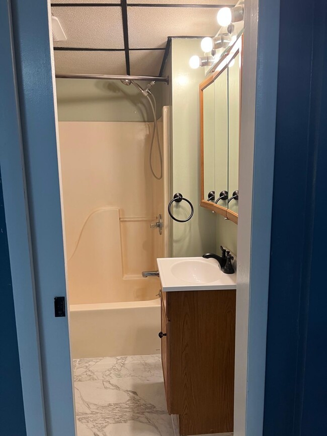 Photo - 2 Tracy St Unit 2 Bedroom